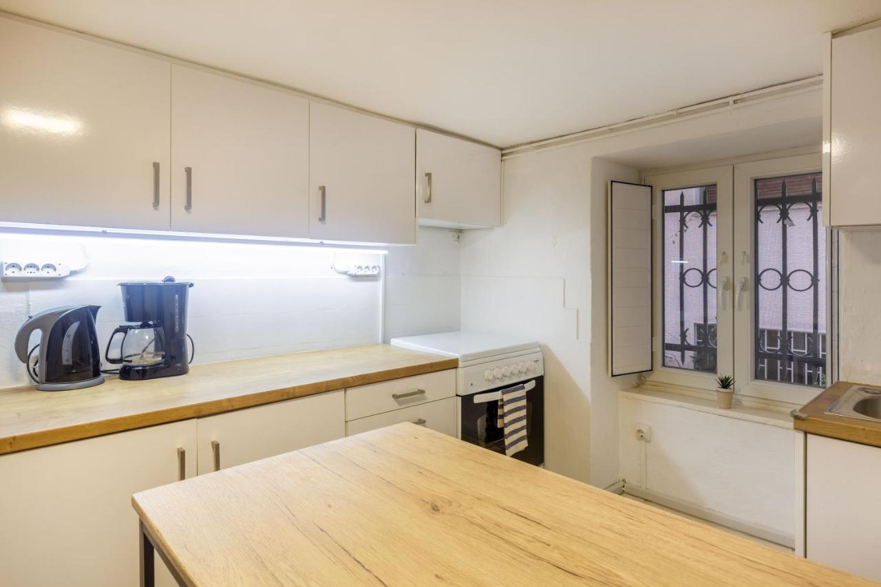 Charming Apartment In The Heart Of Plaka Athens Exterior photo